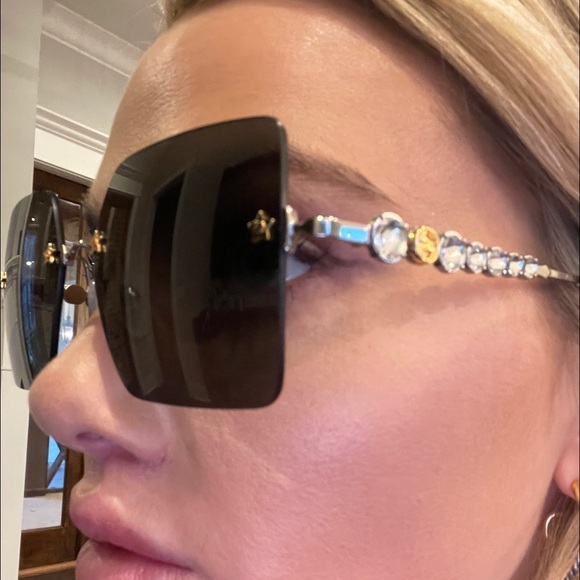 Gucci Accessories - Gucci sunglasses 2020 model brand new!!